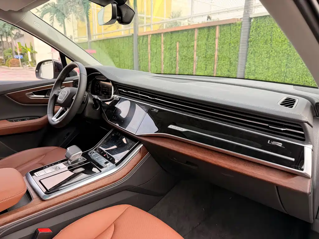 Audi Q7 — миниатюра 11