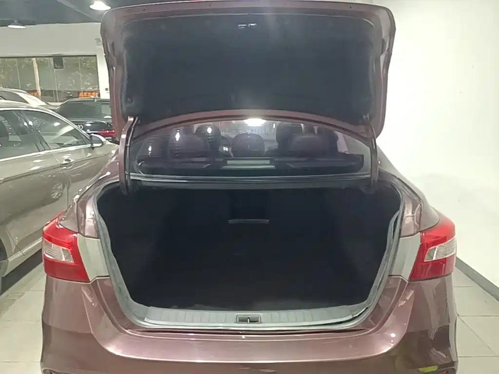 Nissan Sylphy — миниатюра 19