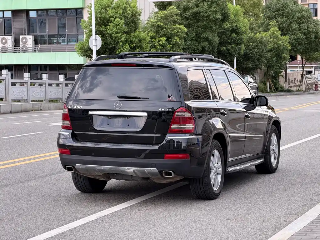 Mercedes-Benz GL-Class — миниатюра 8