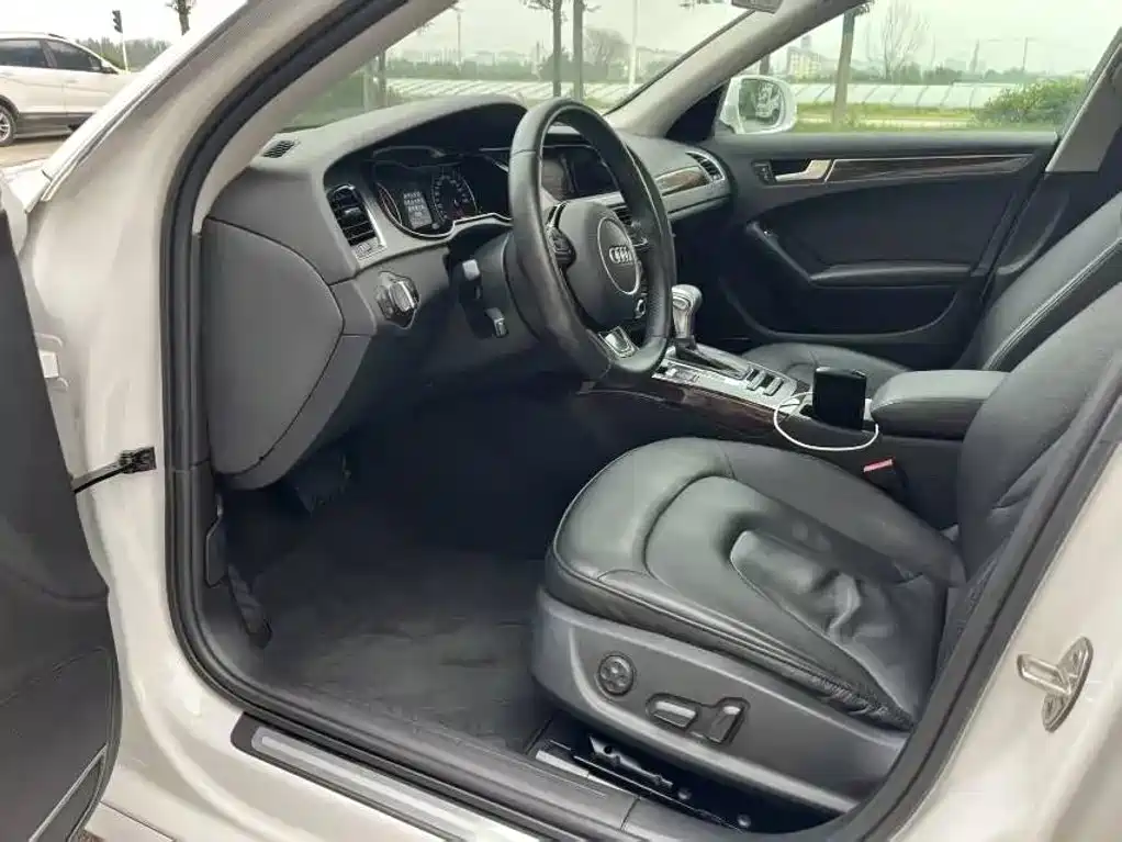 Jeep Cherokee — миниатюра 3