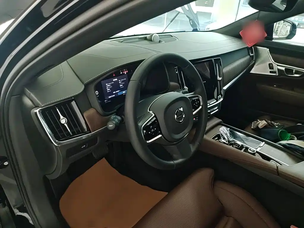 Volvo S90 — миниатюра 10