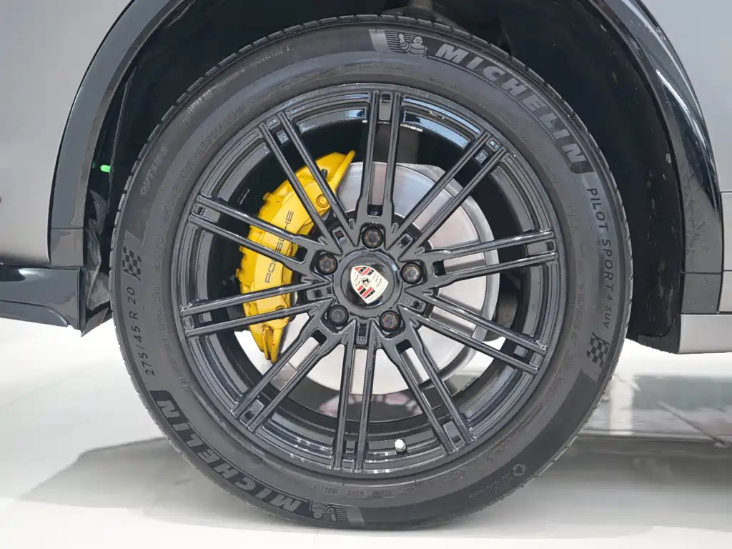 Porsche Cayenne 2012 Cayenne GTS 4.8L
