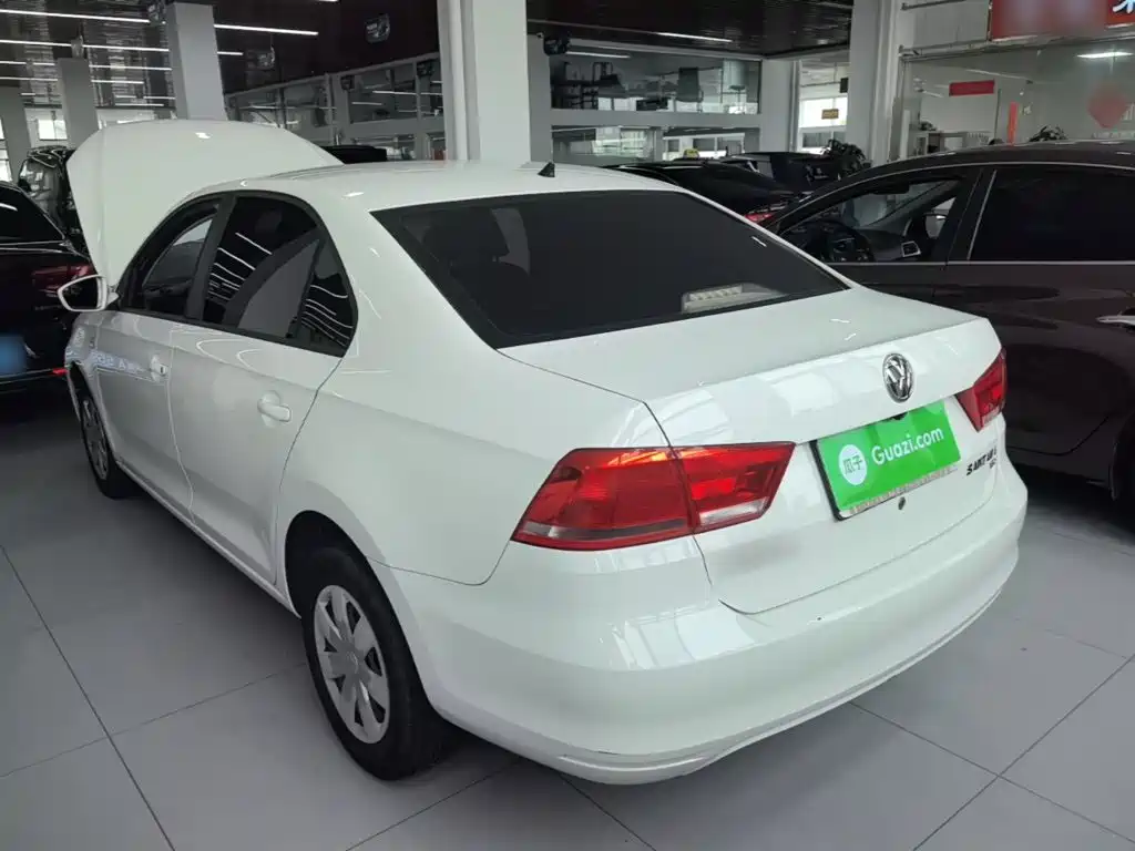 Volkswagen Santana — миниатюра 5