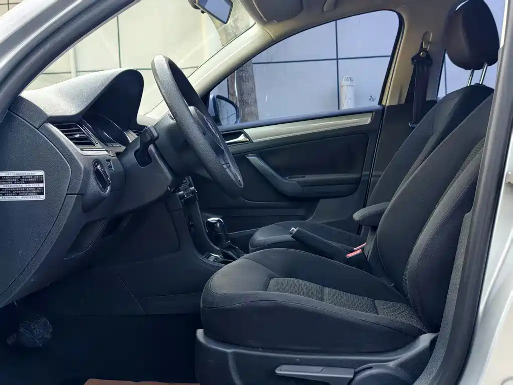 Volkswagen Bora — миниатюра 6