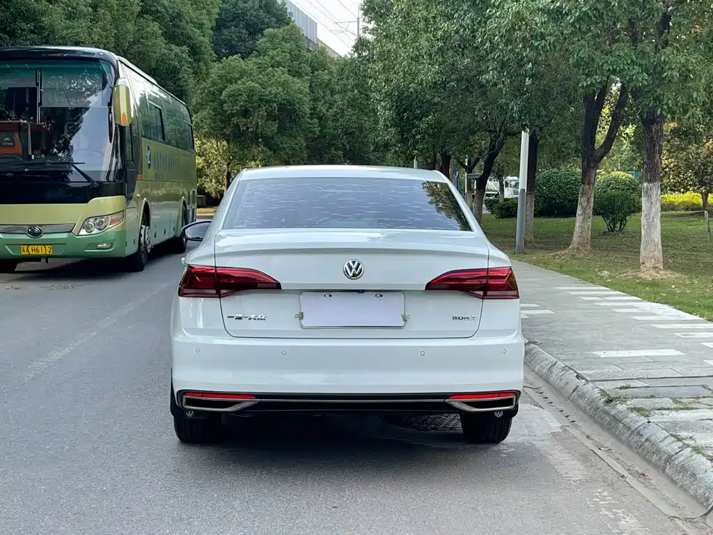 Volkswagen Bora — миниатюра 7