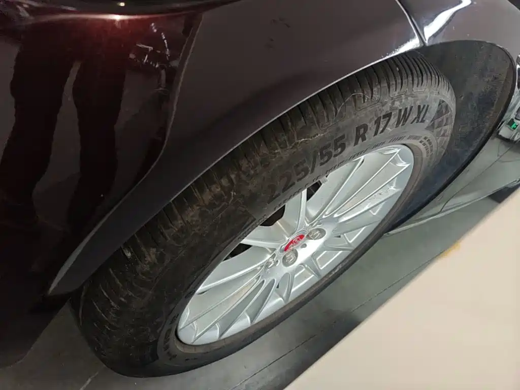 Jaguar XFL — миниатюра 23