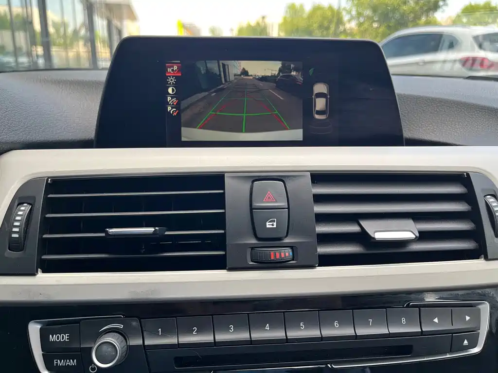 BMW 3 Series — миниатюра 10
