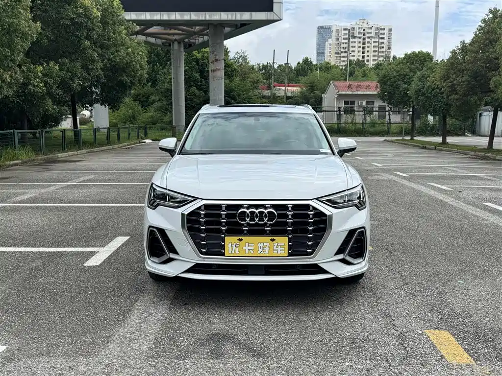Audi Q3 2022 35 TFSI Fashion