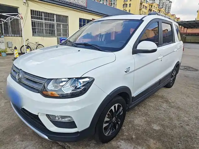 Dongfeng Fengon Fengon 370