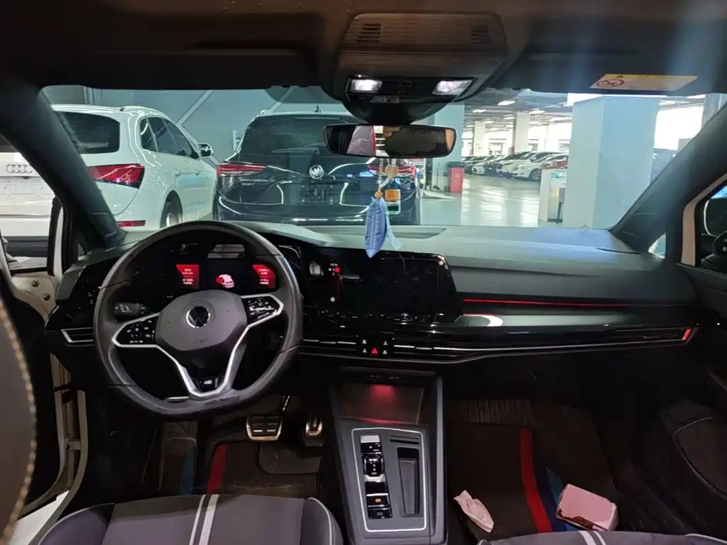 Volkswagen Golf — миниатюра 10