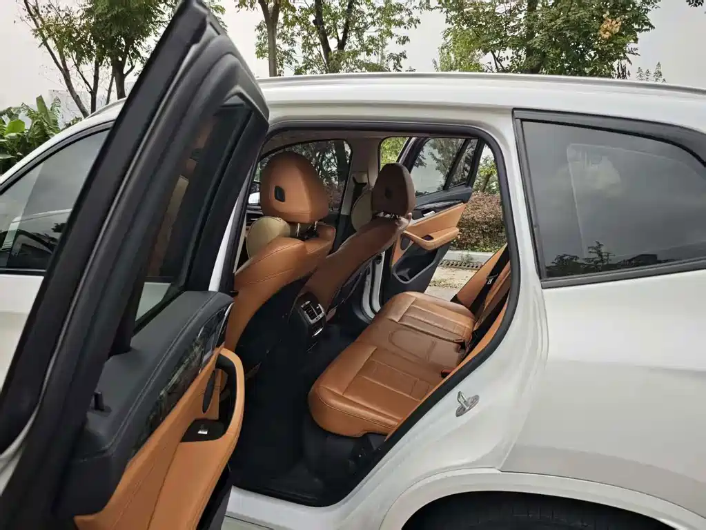 BMW X3 — миниатюра 8