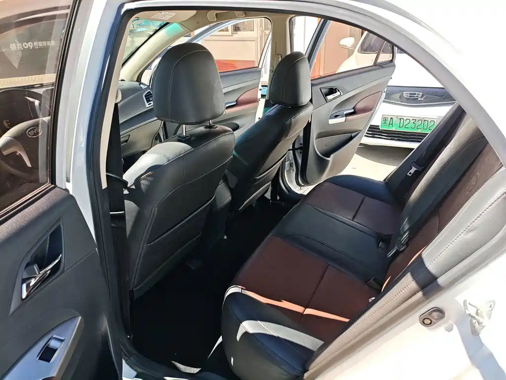BYD F3 — миниатюра 10