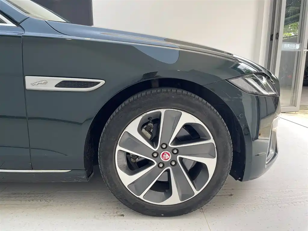 Jaguar XFL 2023 XFL 2.0T P200 Elite Luxury