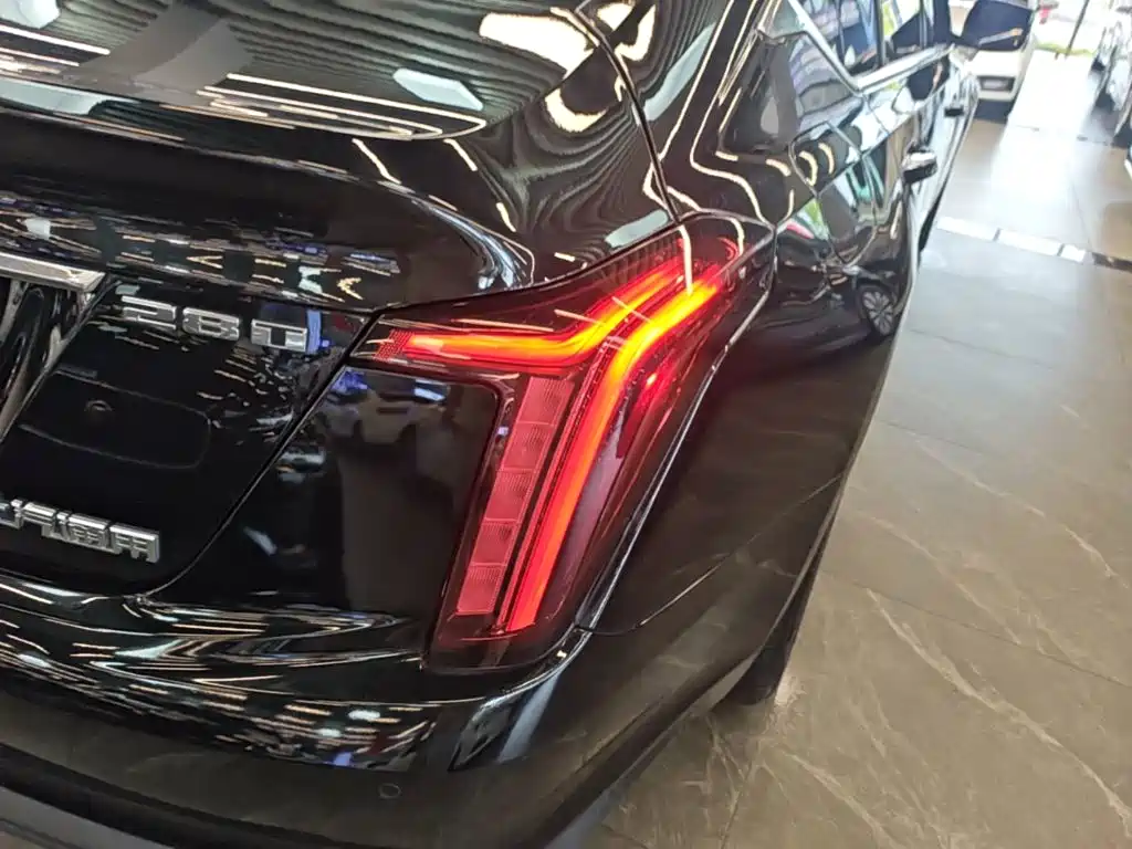 Cadillac CT5 — миниатюра 8