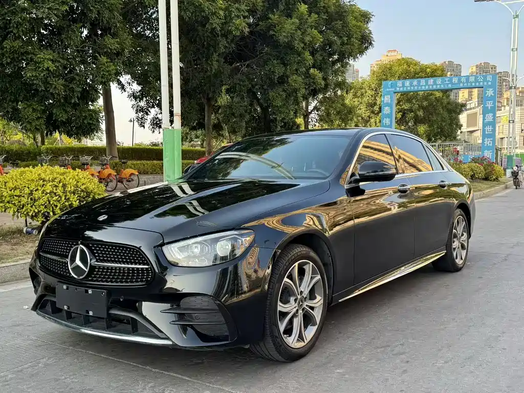 MERCEDES-BENZ E CLASS