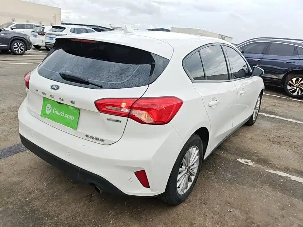 Ford Focus — миниатюра 7