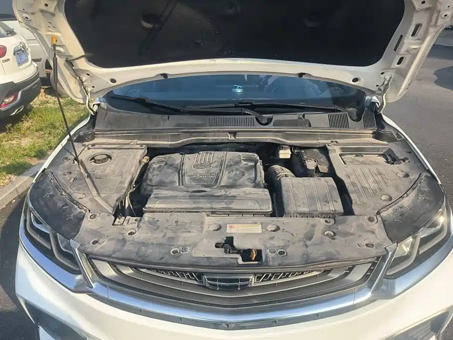 Geely Binyue — миниатюра 10