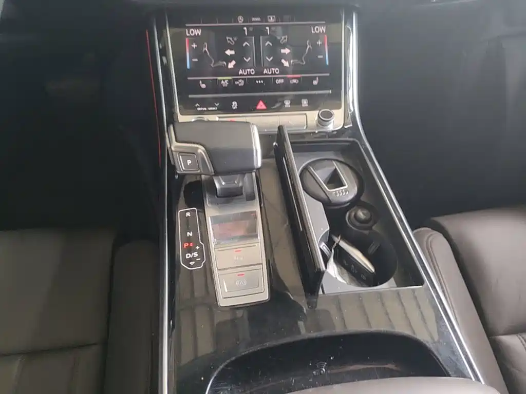 Audi A8 — миниатюра 14