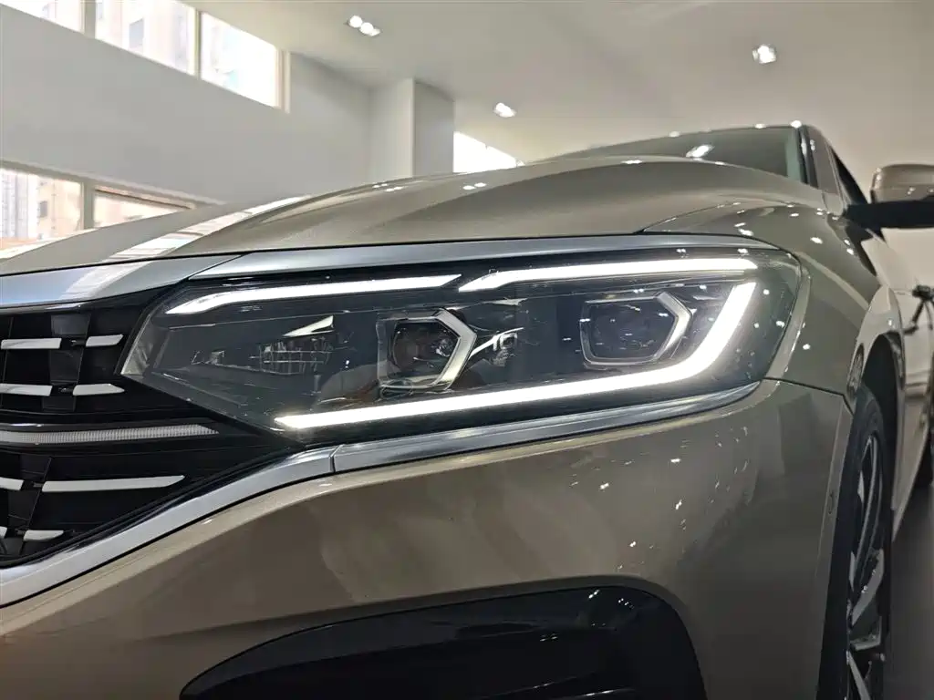 Volkswagen Passat — миниатюра 13
