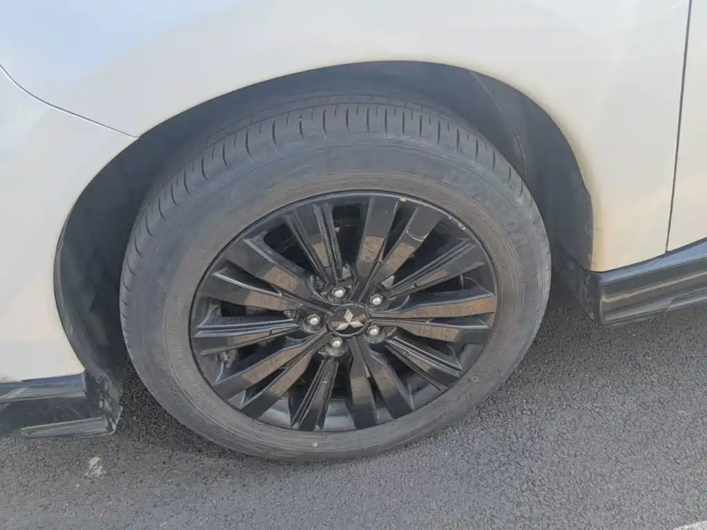 Mitsubishi Outlander — миниатюра 23
