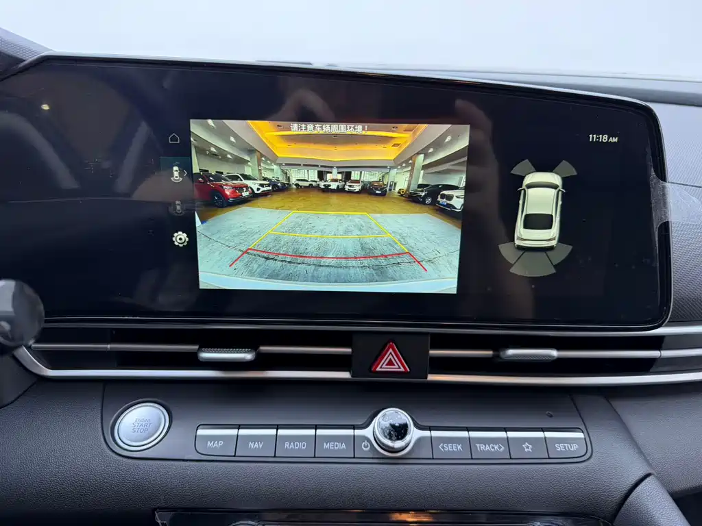 Hyundai Elantra — миниатюра 11