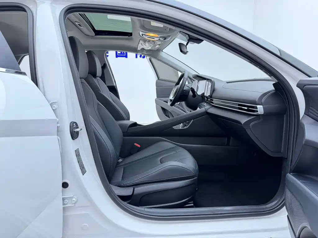 Hyundai Elantra — миниатюра 15