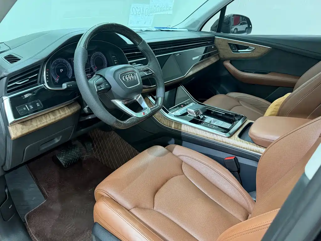 Audi Q7 — миниатюра 6