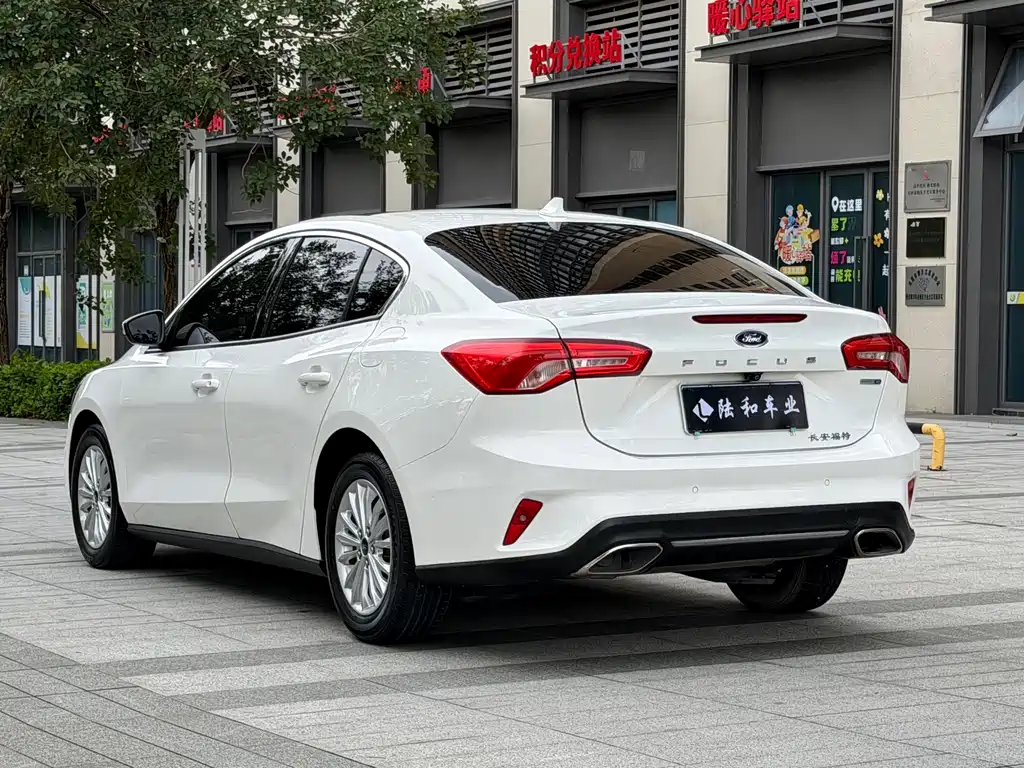Ford Focus — миниатюра 19