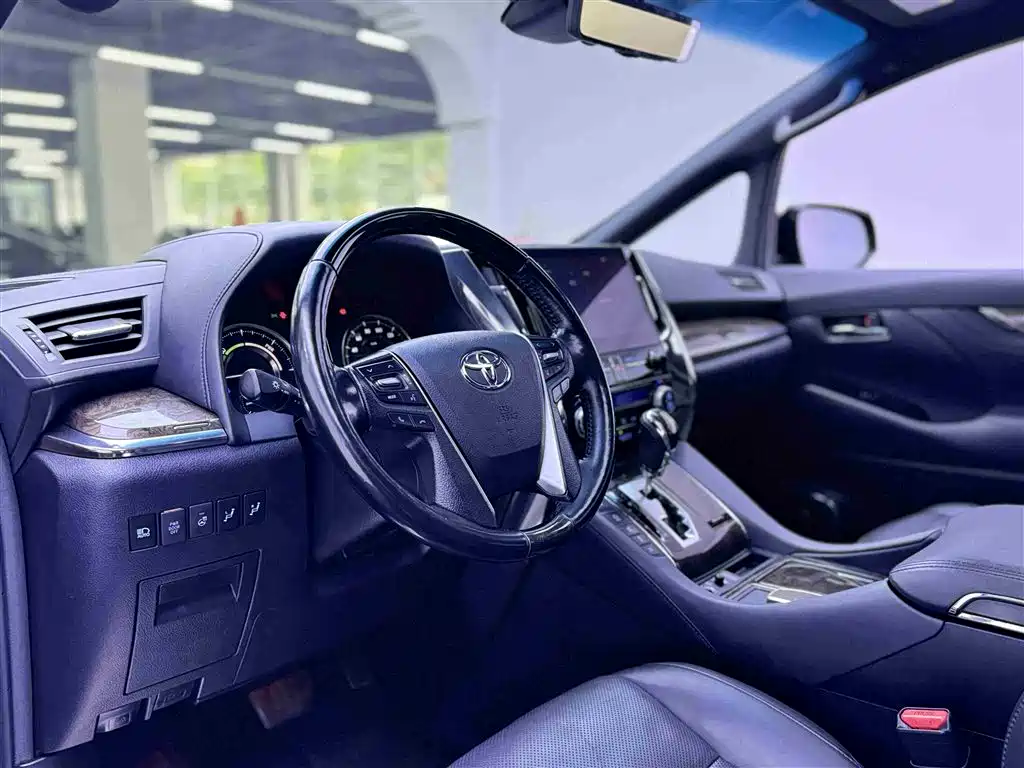 Toyota Alphard 2021 2.5L Premium