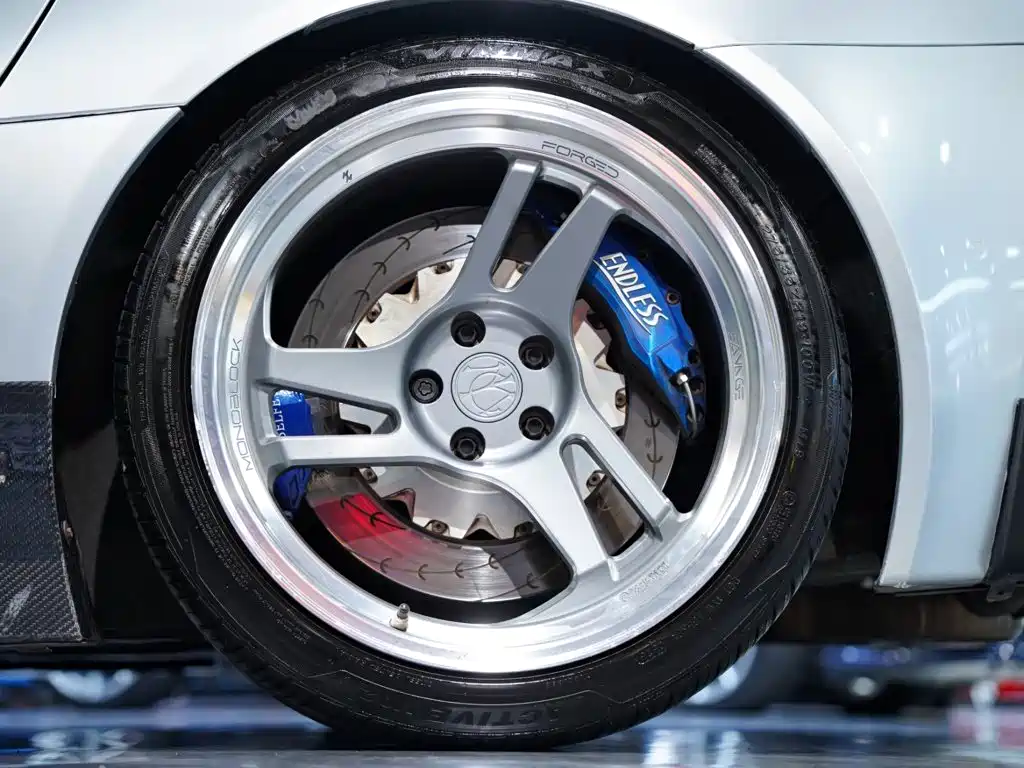 Toyota Supra — миниатюра 3