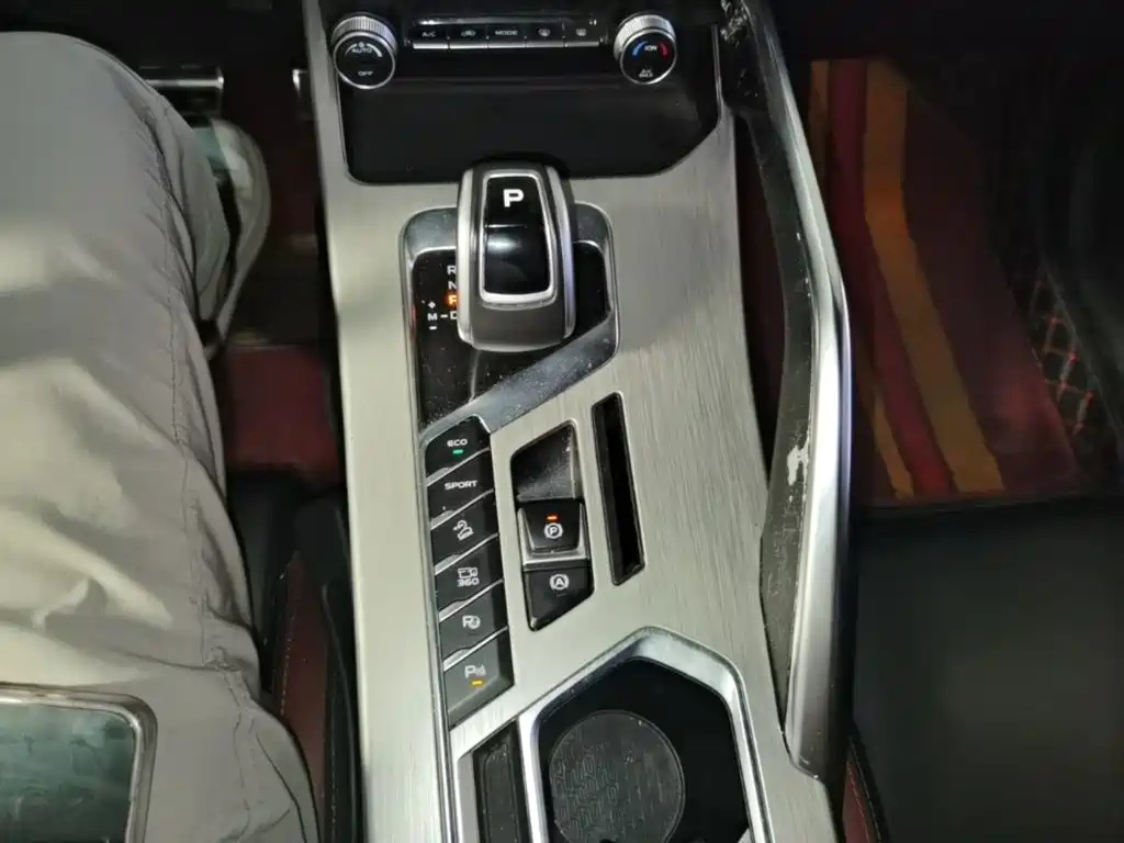 Geely Binyue — миниатюра 14