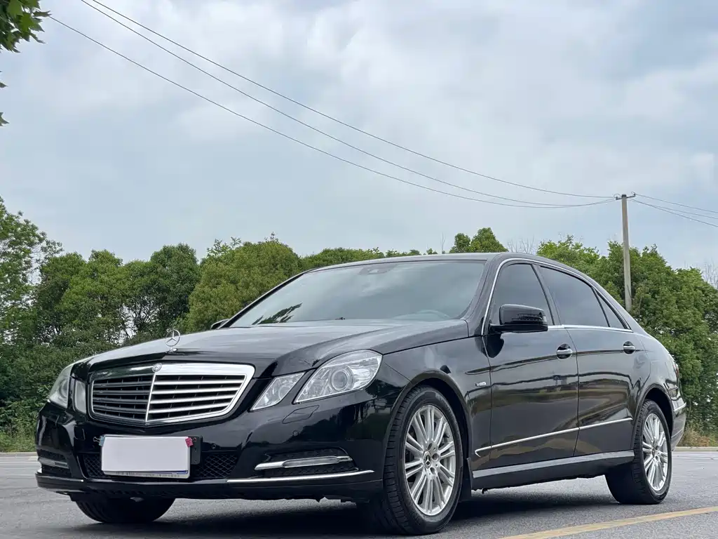 Mercedes-Benz E-Class 2011