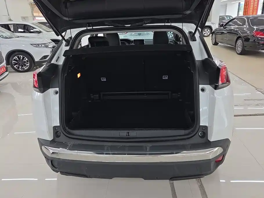 Peugeot 4008 — миниатюра 4