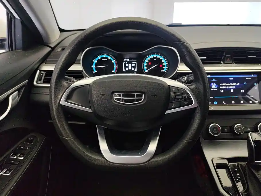 Geely Emgrand — миниатюра 15