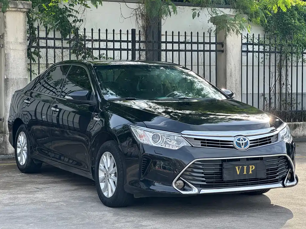 Toyota Camry — миниатюра 3