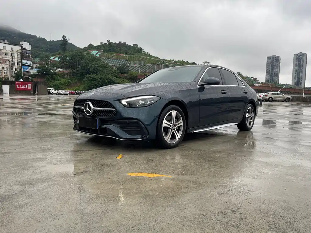 Mercedes-Benz C-Class 2022