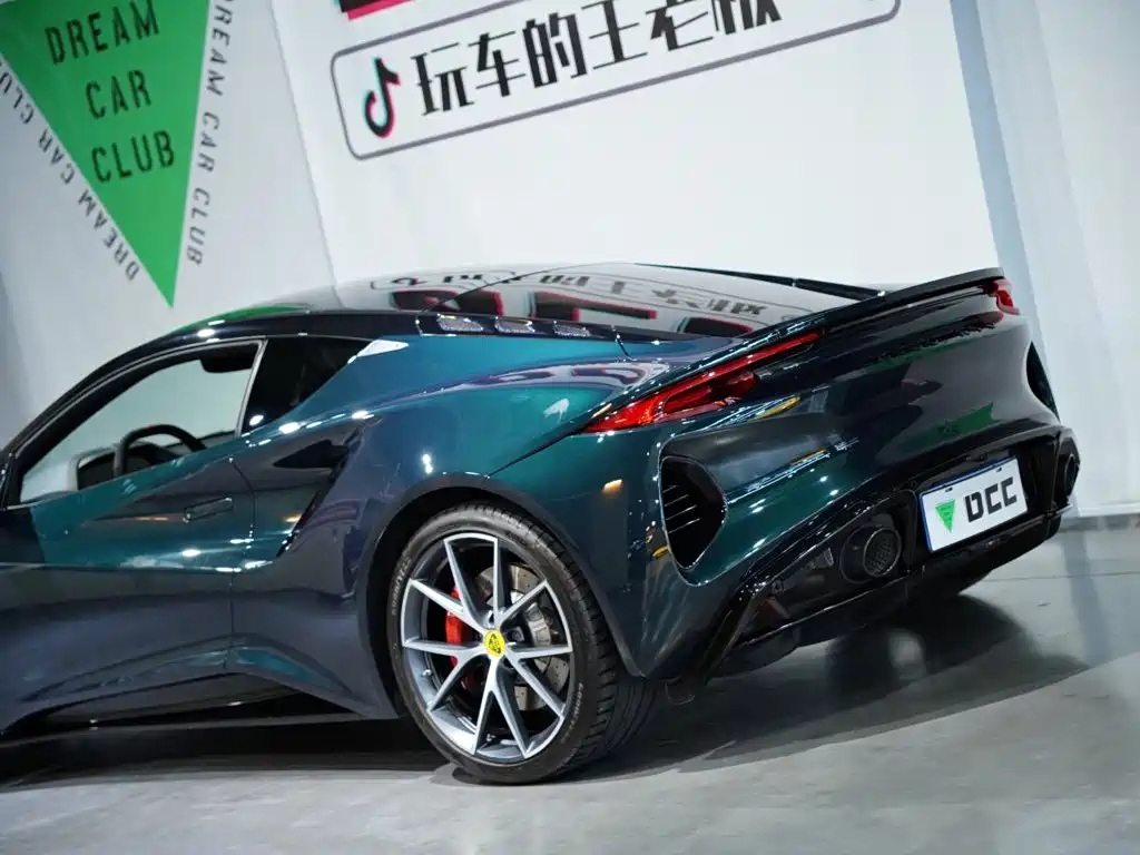 Lotus Emira — миниатюра 12