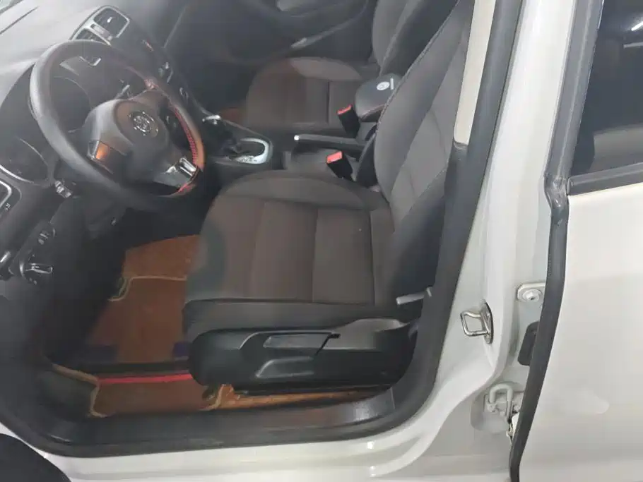 Volkswagen Golf — миниатюра 9
