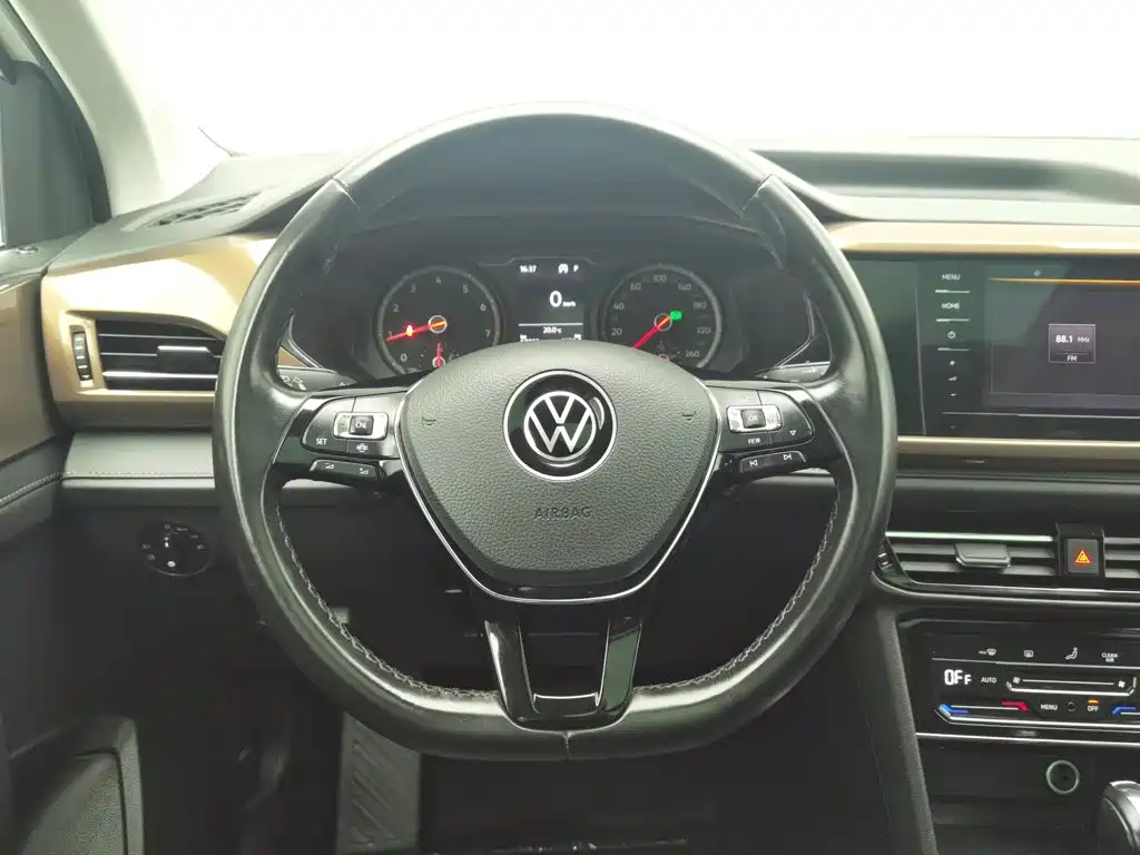 Volkswagen Tharu — миниатюра 11