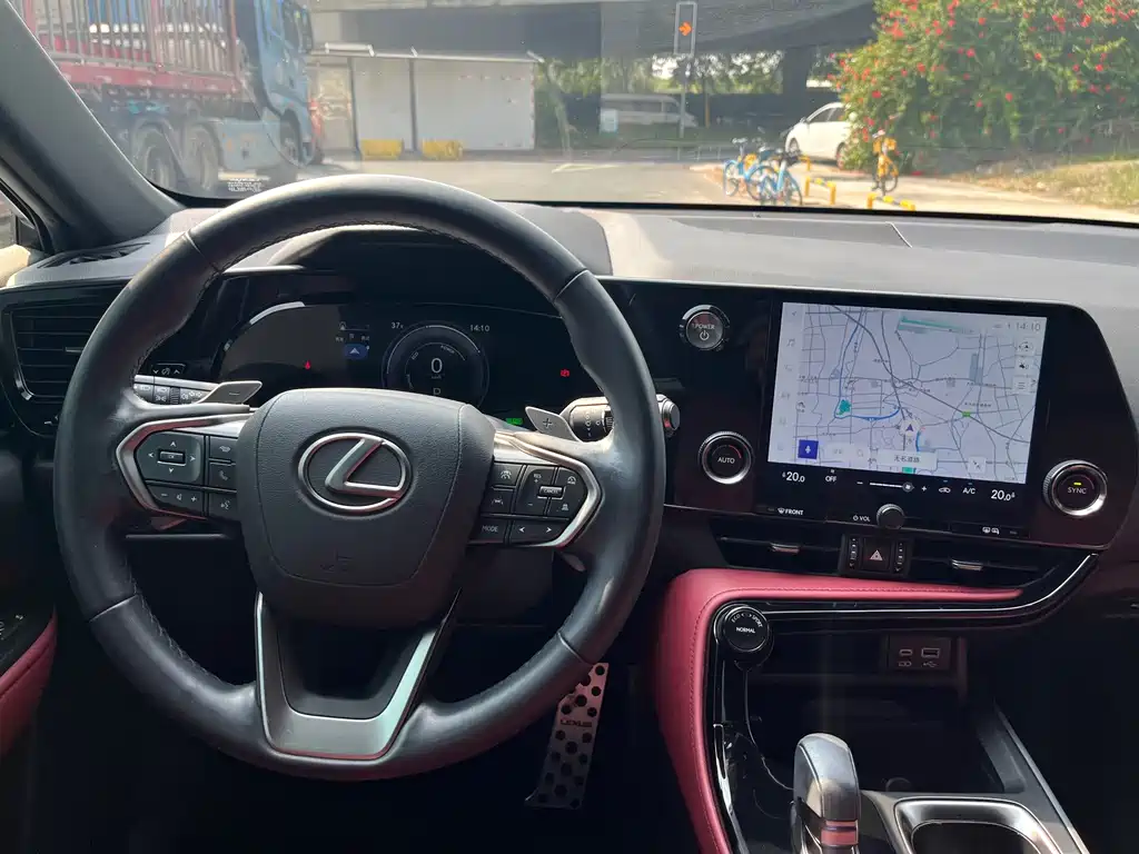 Lexus NX — миниатюра 13