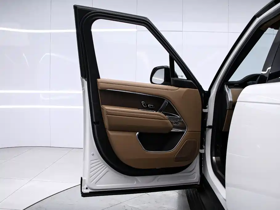 Land Rover Range Rover — миниатюра 13