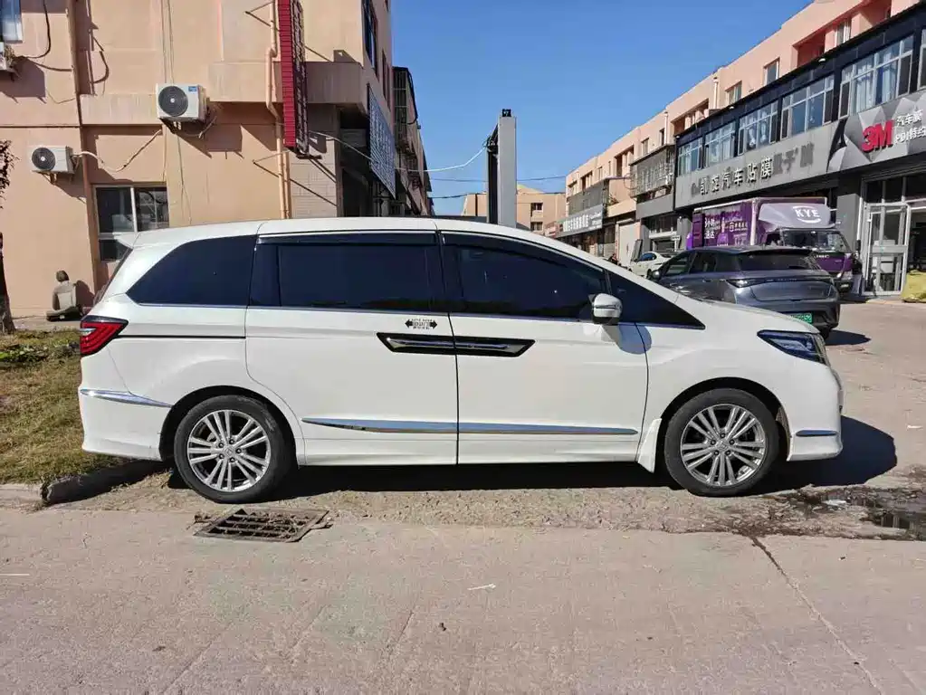 Honda Elysion — миниатюра 8