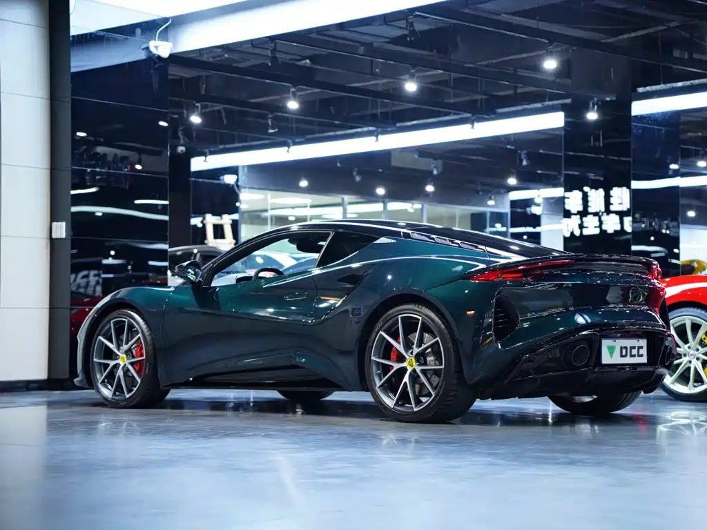 Lotus Emira — миниатюра 17