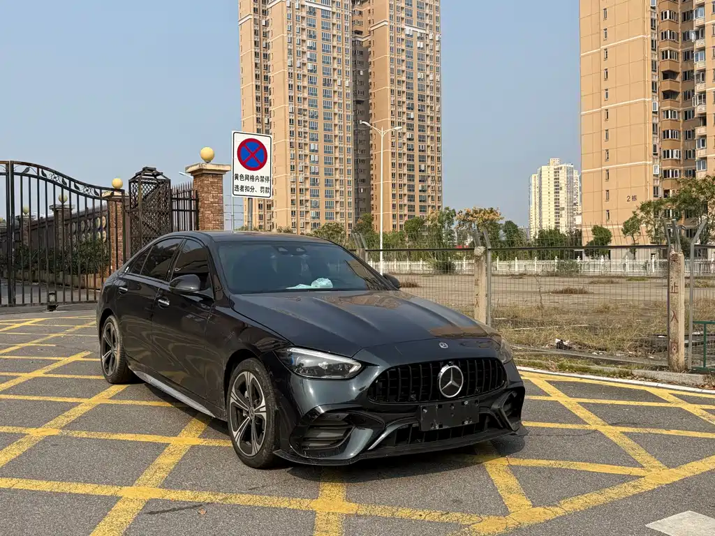 Mercedes-Benz C-Class — миниатюра 2