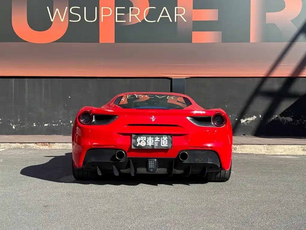 Ferrari 488 — миниатюра 4
