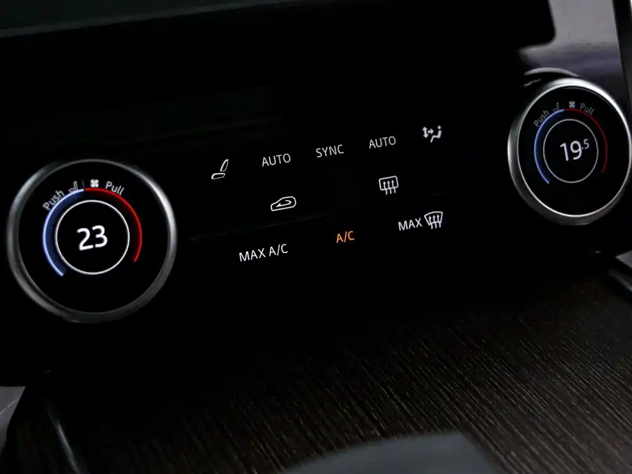Land Rover Range Rover — миниатюра 9