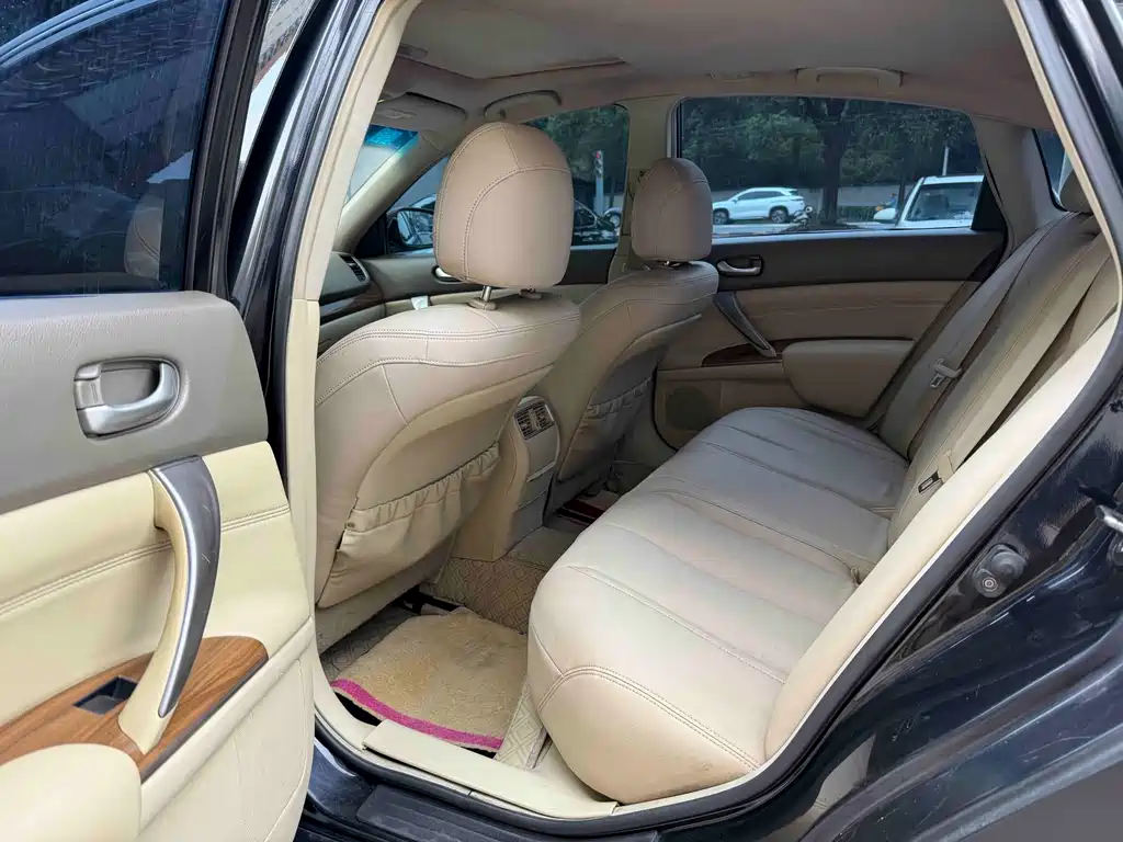 Nissan Teana — миниатюра 7
