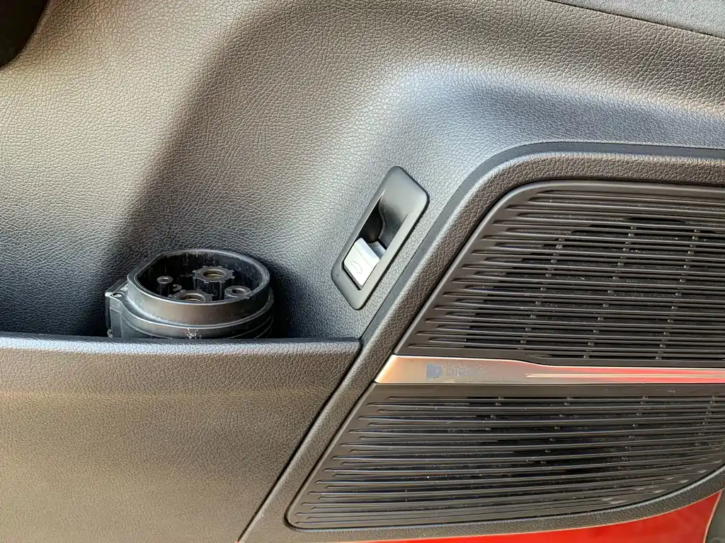 BYD Tang New Energy — миниатюра 24