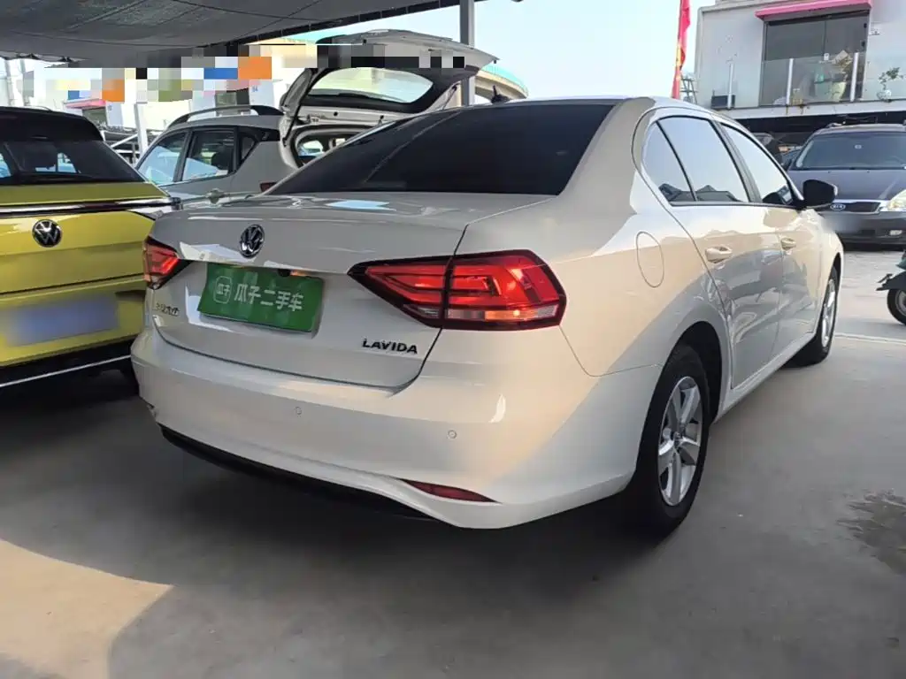 Volkswagen Lavida — миниатюра 7