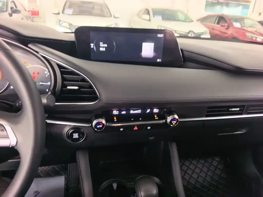 Mazda 3 Axela — миниатюра 13